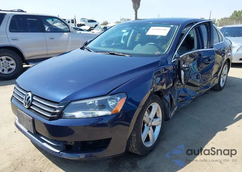 2013 Volkswagen Passat 2.5L Se из США, поврежденный, VIN 1VWBP7A33DC061236